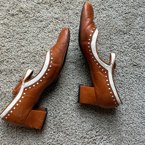 Vintage 50s/60s Leather Mary Jane Kitten Heels - Picture 2 of 6
